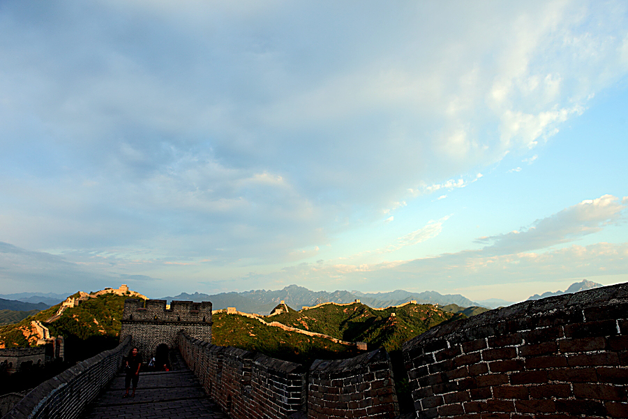 Jinshanling, located in the mountainous area in Luanping County, 125 km northeast of Beijing, is a section of the Great Wall.