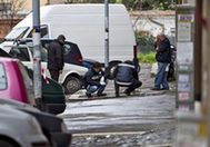 Policemen are investigating the site of an armed robbery in Rome. A Chinese man and his two-year-old daughter were shot dead and his wife wounded in the robbery on January 4. [Photo/CFP]